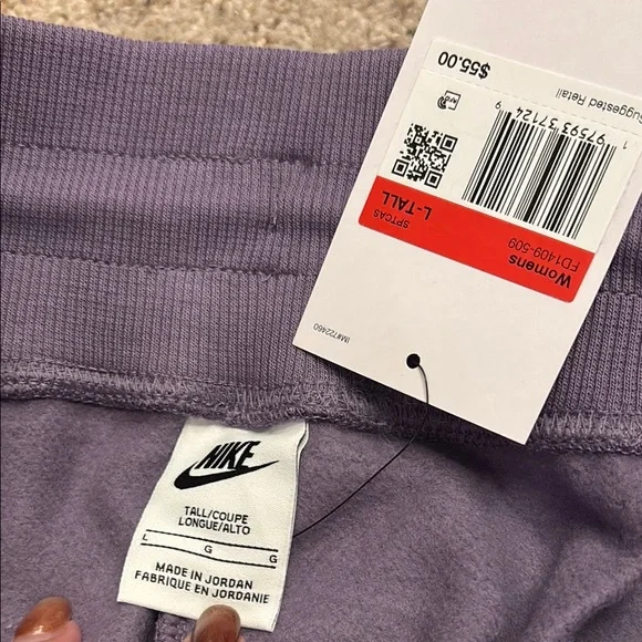 Nike Women's Nike Sportswear Phoenix Fleece Logo Shorts - Picture 5 of 6